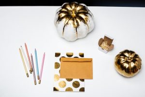 halloween-decor-white-table-black-surface_176420-9115