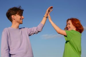 medium-shot-teenagers-being-friends_23-2150598724