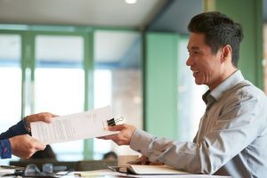 meeting-with-business-partner_1098-19613