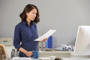 reading-document-carefully_1098-17707-2