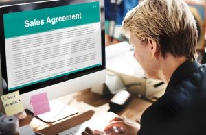 sales-agreement-insurance-purchase-concept_53876-128023-1